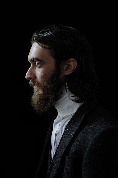 File:Keaton Henson.jpg