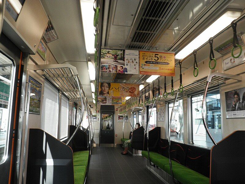 File:Keihan6761.jpg