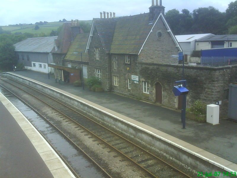 File:Knighton Railstn.JPG