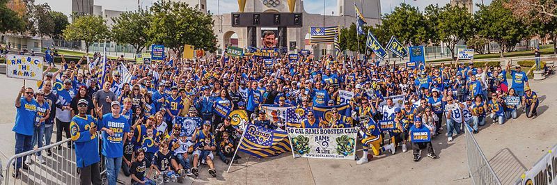 File:LA Rams Fans.jpg