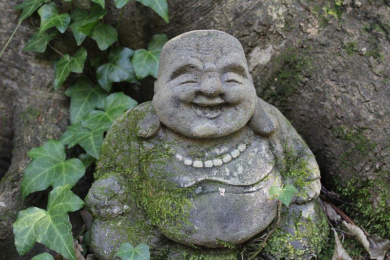 File:Laughing Buddha statue.jpg