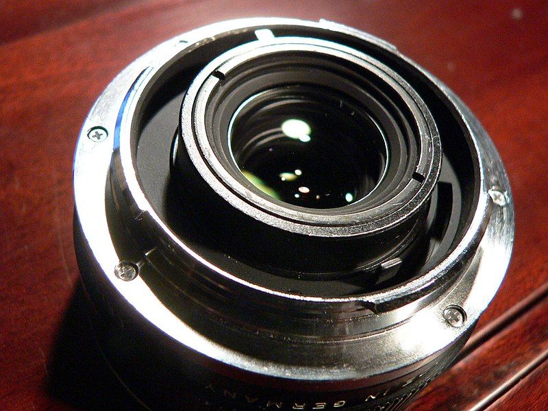 File:Leica-doubleur-p1020786.jpg