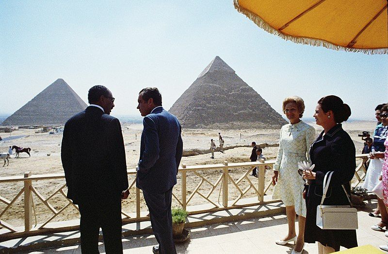 File:Nixon Sadat.jpg