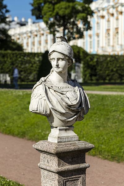 File:RUS-2016-Pushkin-Catherine Park-statue-Bellum.jpg