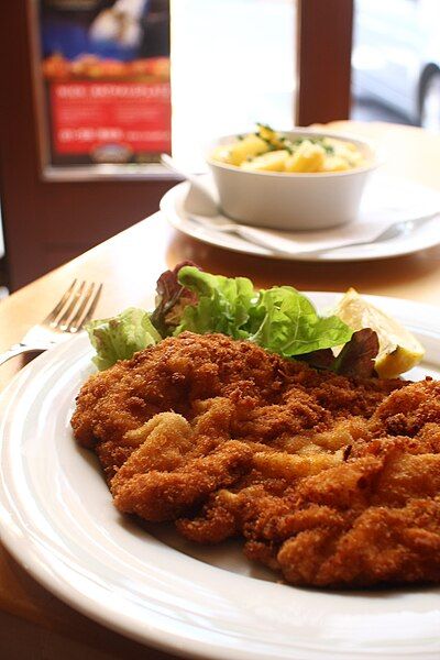 File:Wiener Schnitzel!.jpg