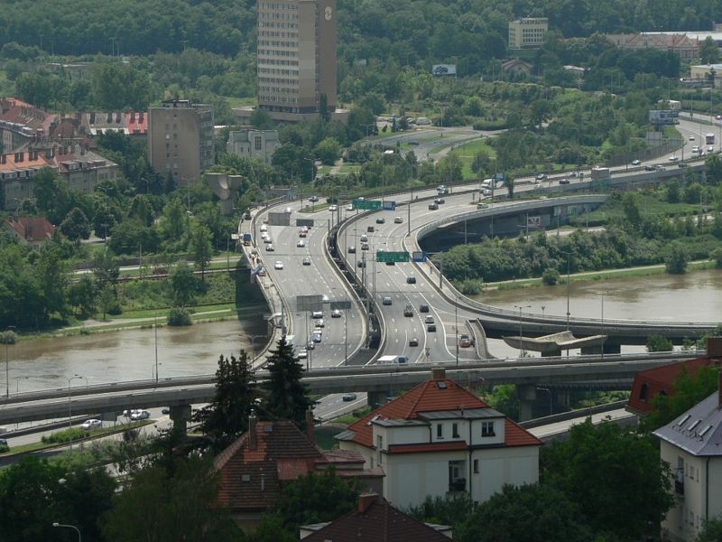 File:Barrande bridge.JPG