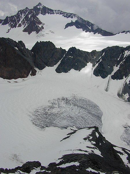 File:Dscn3378-east-to-ruderhoferspitze-from-schrankogel.jpg