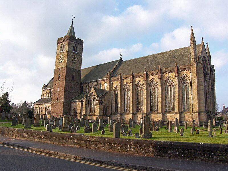 File:Dunblane Cathedral 2012.jpg