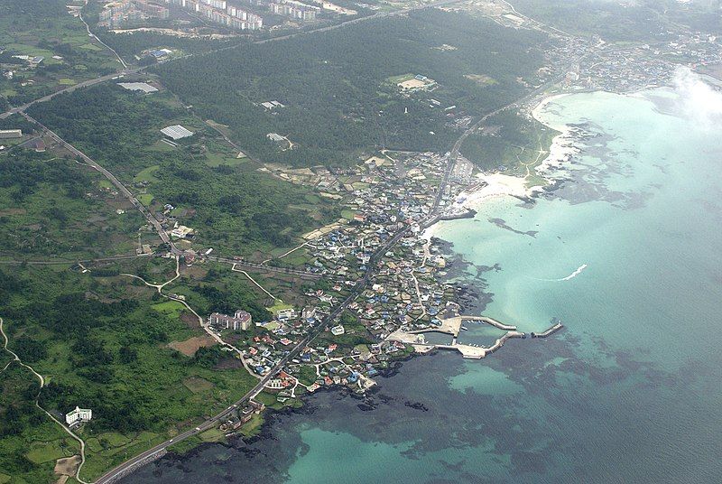 File:Hyeopjae Beach.jpg