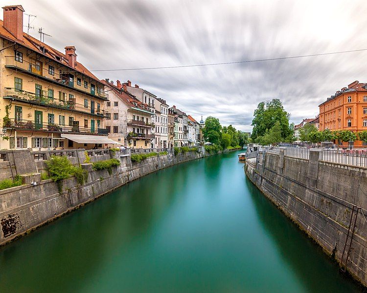 File:Ljubljanica river 01.jpg