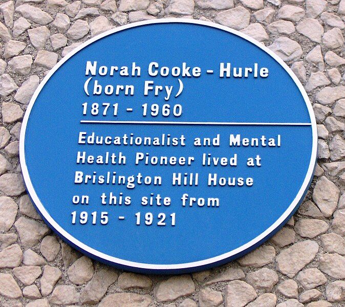 File:Norahcooke-hurleblueplaque.JPG