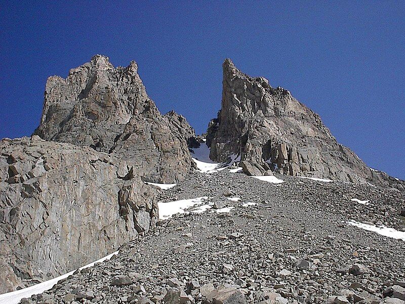 File:Shoshoni Peak, south.jpg