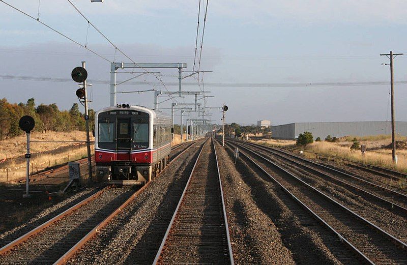 File:Sprinter near Somerton.jpg