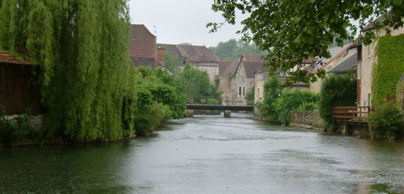 File:Village Beze.JPG