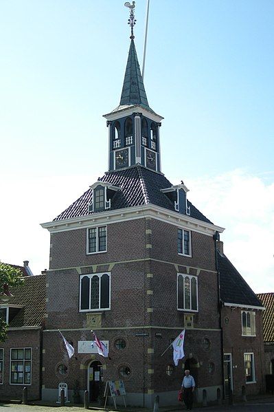 File:Waag Makkum 01.JPG