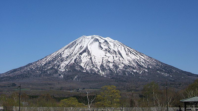 File:Yotei-zan-from-hirafu.jpg