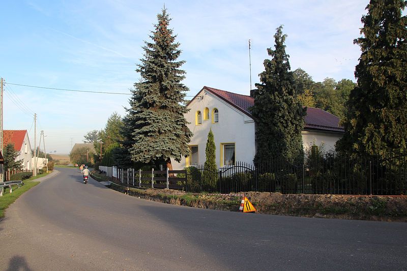 File:2012-09 Naczysławki 02.jpg