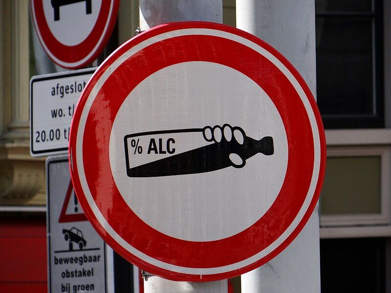 File:Alcohol prohibition sign.jpg