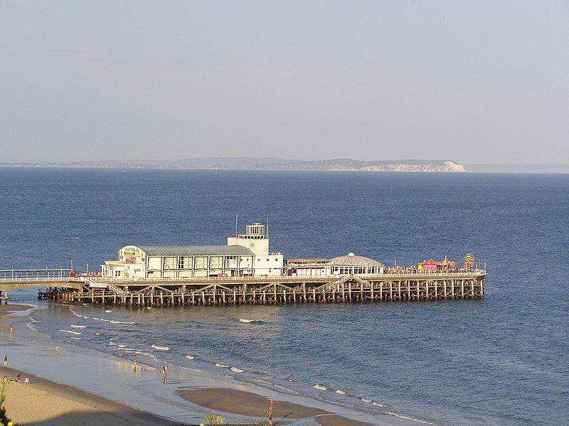 File:BournemouthPier-2008.jpg