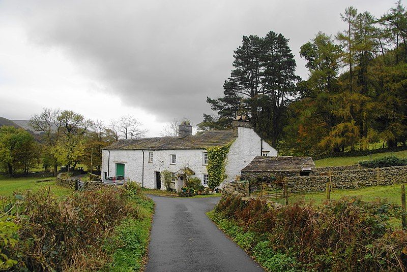 File:Brackensgill Farmhouse.jpg