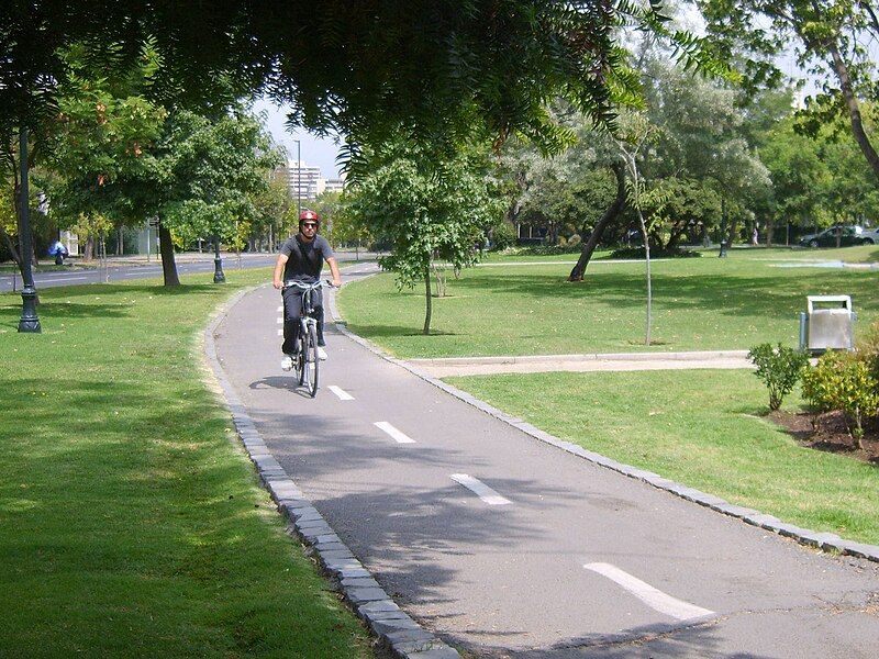 File:Ciclovía Pocuro.JPG