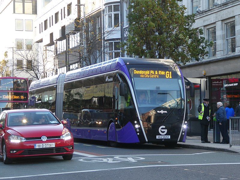 File:GliderBus-Belfast-CityCntr-P1510255 (45507937362).jpg