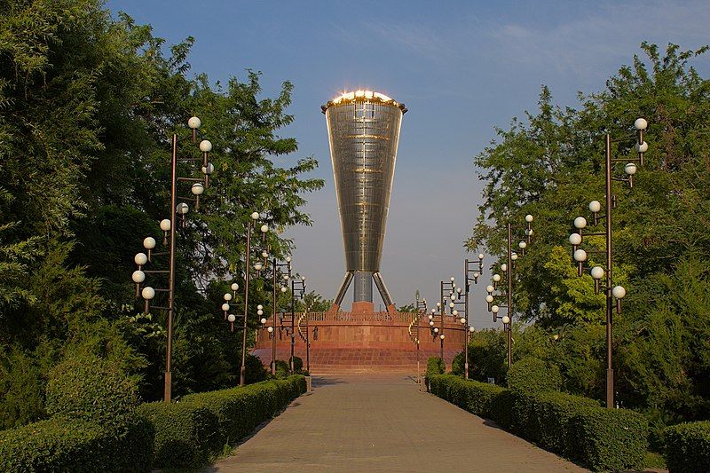 File:Independence-Park-Shymkent-Kazakhstan.jpg