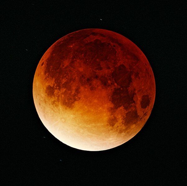 File:Lunar-eclipse-09-11-2003.jpeg