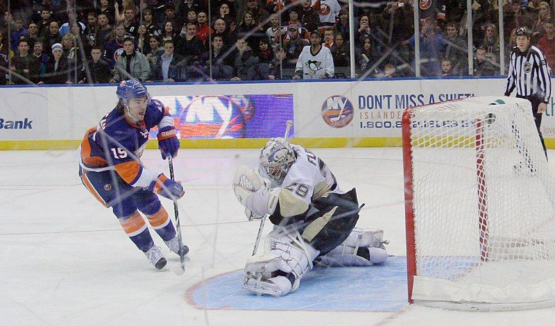 File:Parenteau vs. Fleury.jpg