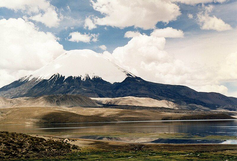 File:Parinacota volcano 1995.jpg