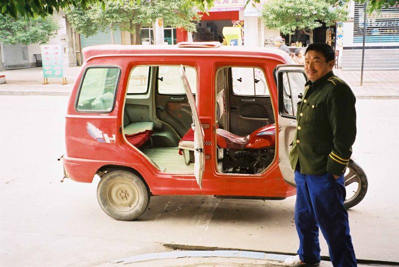 File:QichunMBikeTaxi.JPG