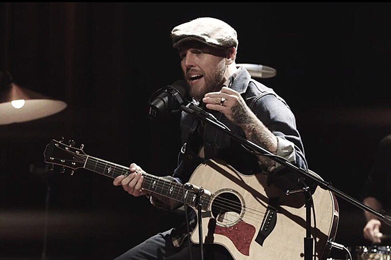 File:Redlight King Acoustic.jpg