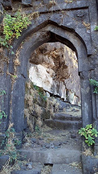 File:Salher Fort2.jpg