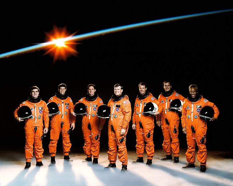 File:Sts-39 crew.jpg