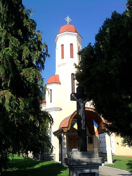 File:Șimleu Silvaniei-church1.jpg