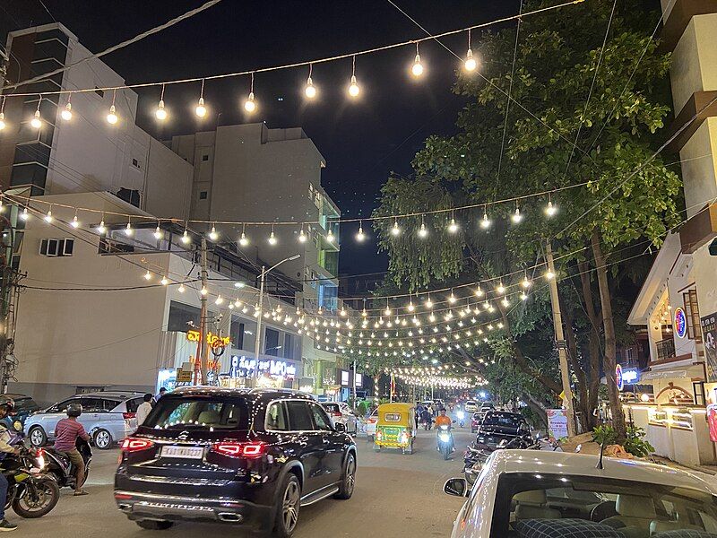 File:5thStreet-Kammanahalli,Bangalore-03.jpg