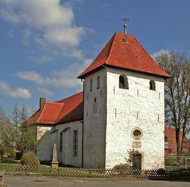 File:Bahrdorf Kirche.JPG