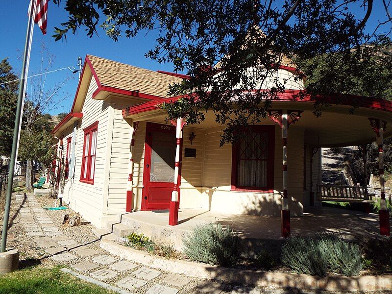 File:Bisbee-Muheim House-1900-2.JPG