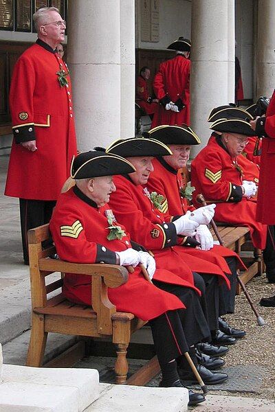 File:Chelsea-pensioners.jpg