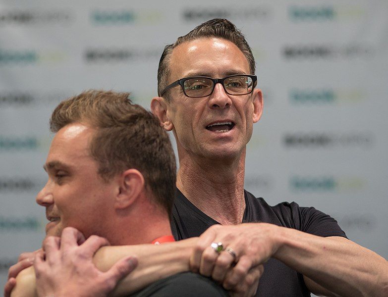 File:Chuck Palahniuk (21943).jpg