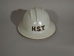 Full-brimmed hard hat