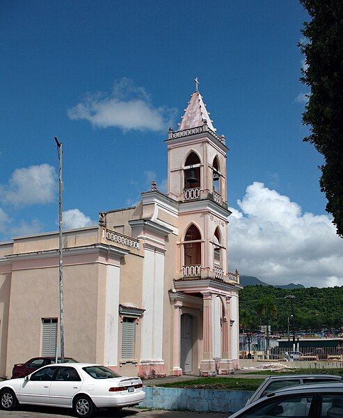 File:Naguabo - Iglesia.jpg