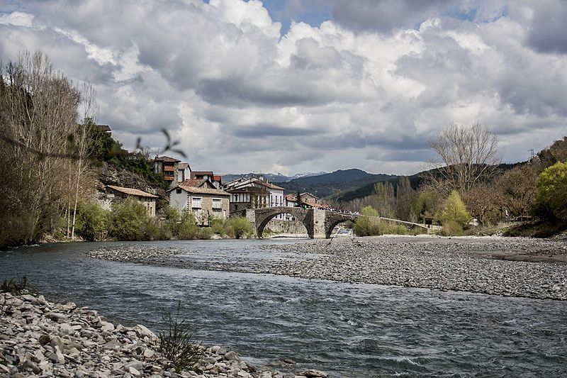 File:Puente de Burgui.jpg