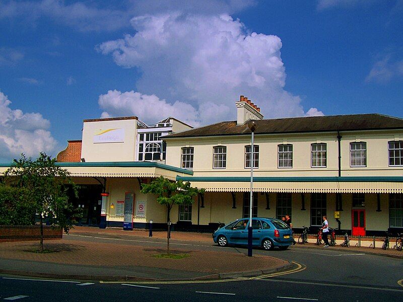 File:Railway Station Eastleigh.JPG