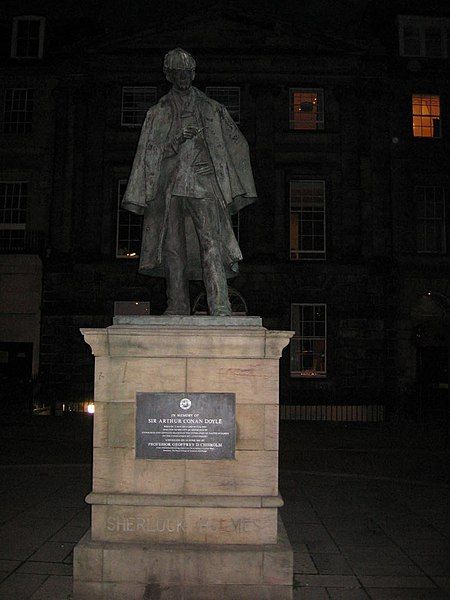 File:Sherlock Holmes statue.jpg