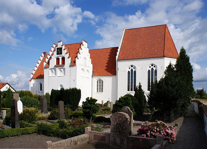 File:Skanörs kyrka 01.JPG