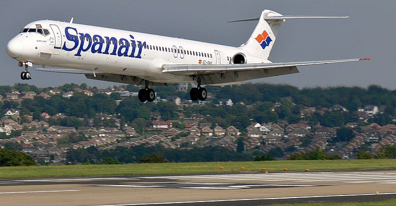 File:SpanairMD-83 LBA.jpg