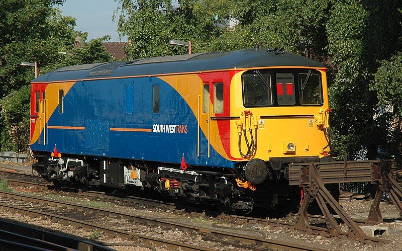 File:73201 at Woking.jpg