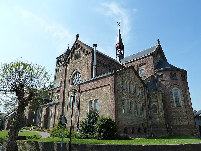 File:Beek (Limburg)-Sint-Martinuskerk (4).JPG