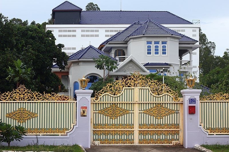 File:Buildings in Sihanoukville.jpg